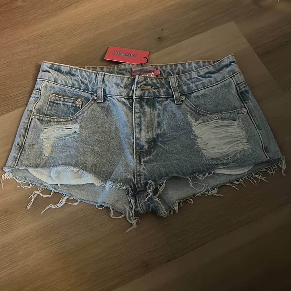 light blue washed jean shorts